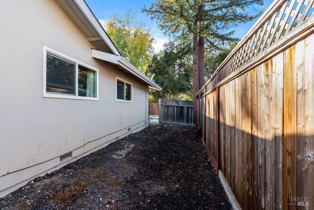 2033 Mission Boulevard Santa Rosa CA 95409