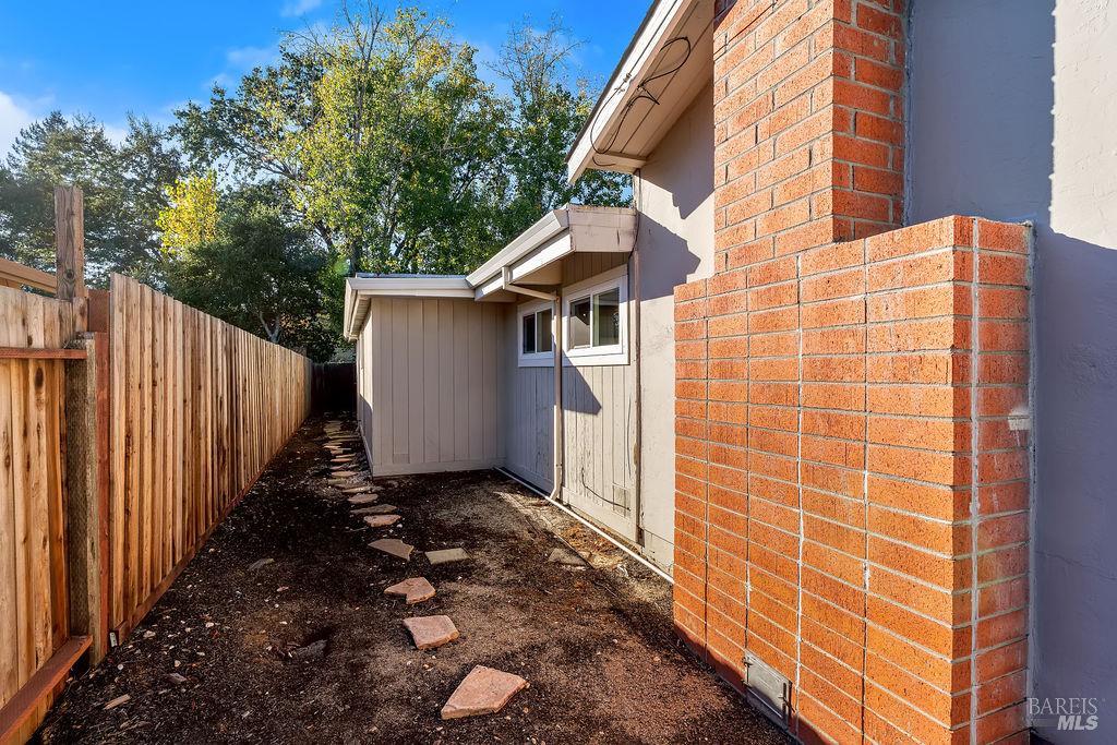 2033 Mission Boulevard Santa Rosa CA 95409