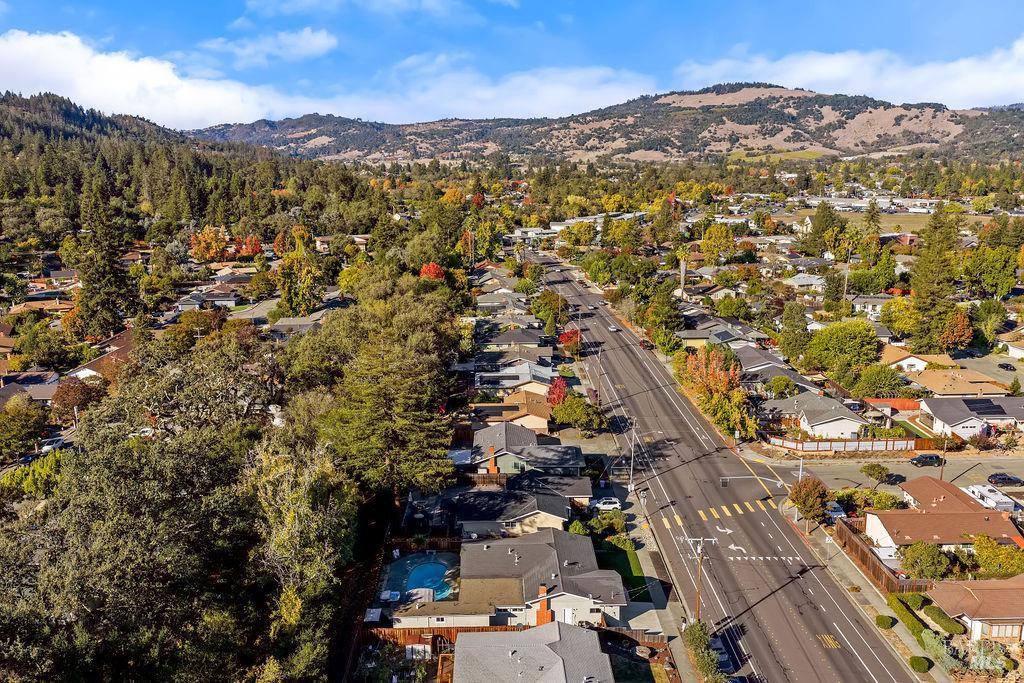 2033 Mission Boulevard Santa Rosa CA 95409