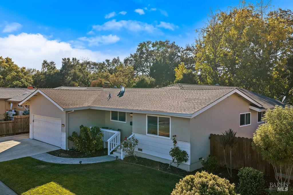 2033 Mission Boulevard Santa Rosa CA 95409