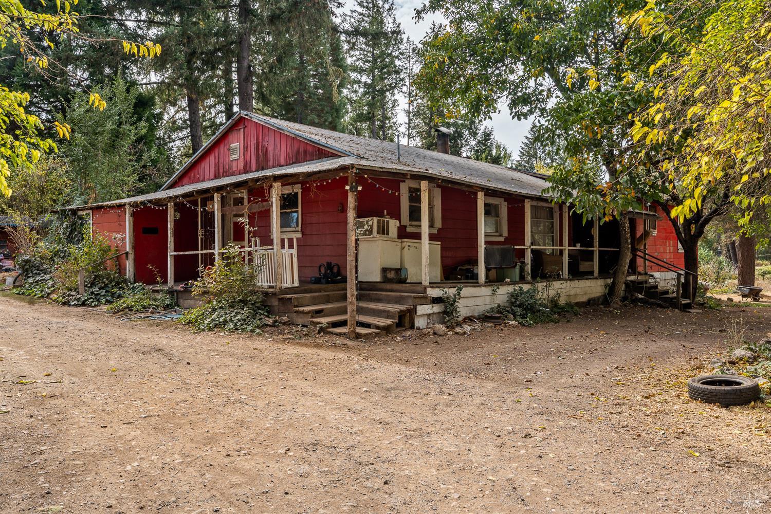 1995 E Hill Road Willits CA 95490
