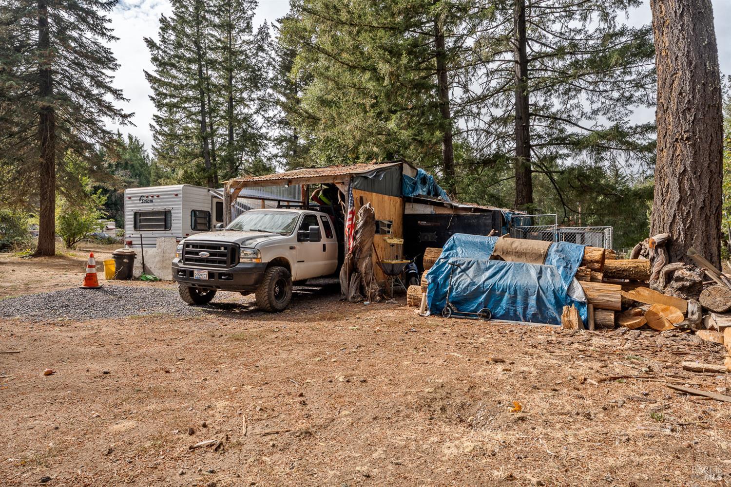 1995 E Hill Road Willits CA 95490