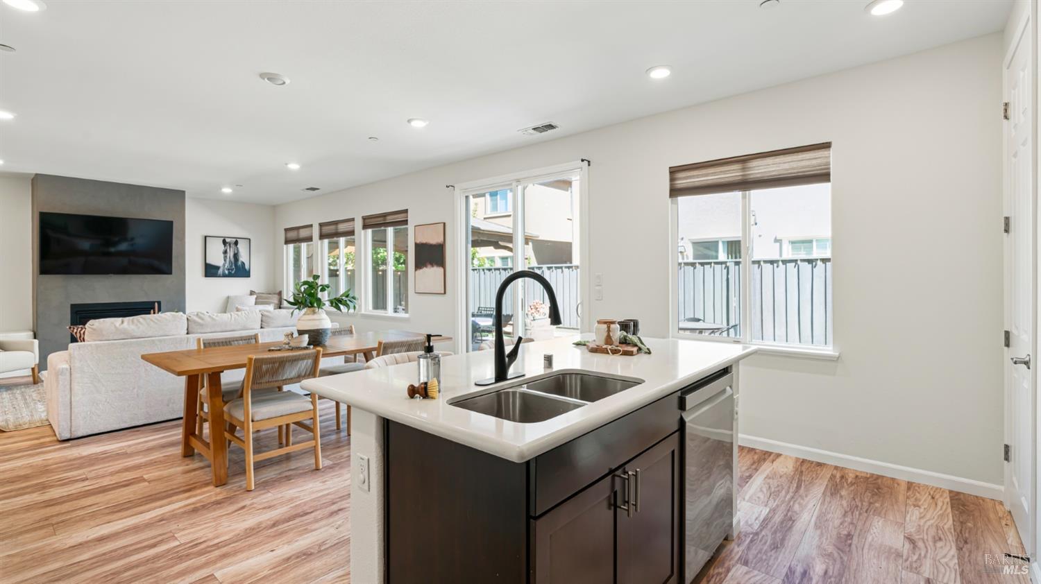 5530 Kennedy Place Rohnert Park CA 94928