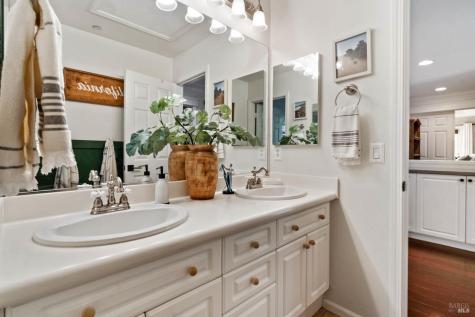 34 Mildenhall Street Novato CA 94949