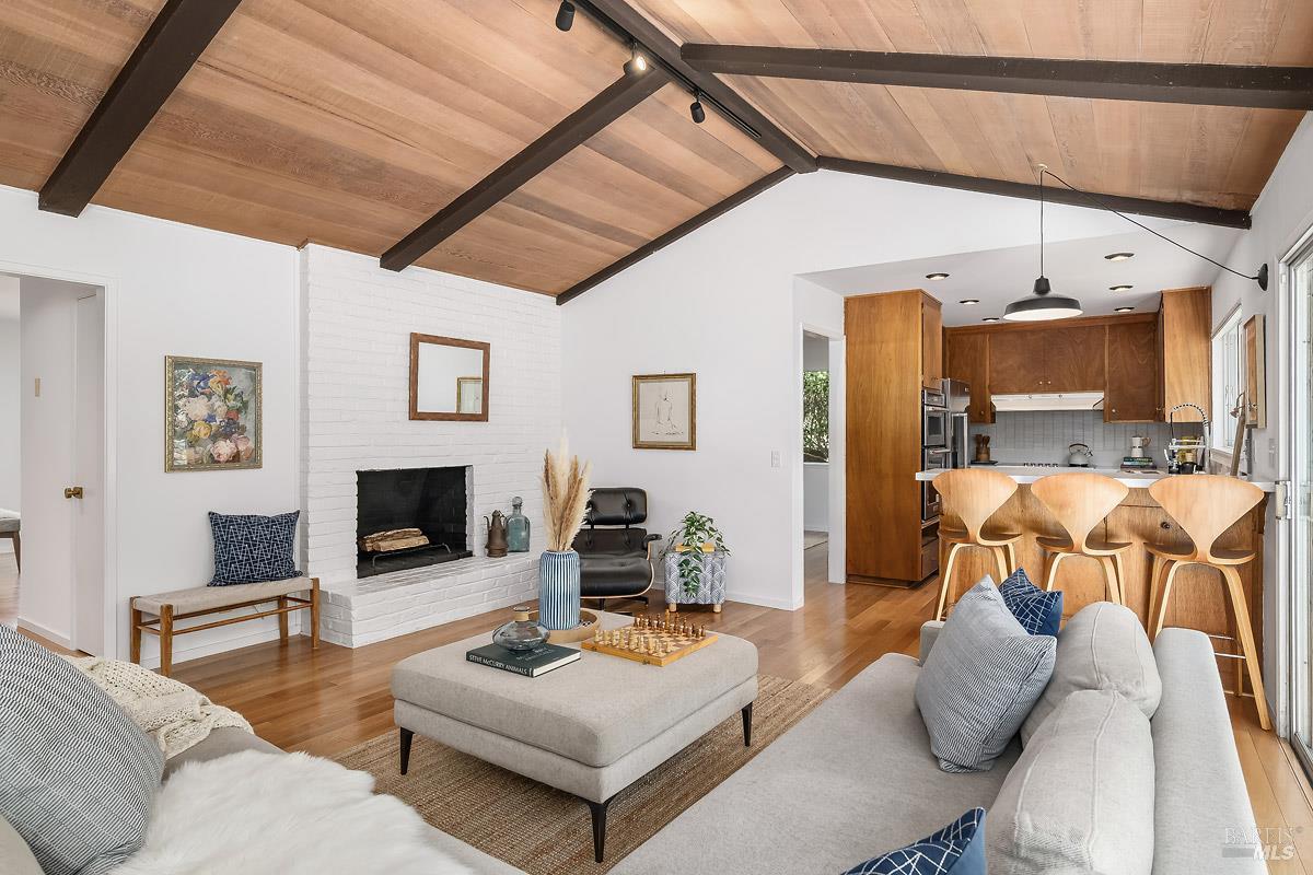 316 Riviera Drive San Rafael CA 94901