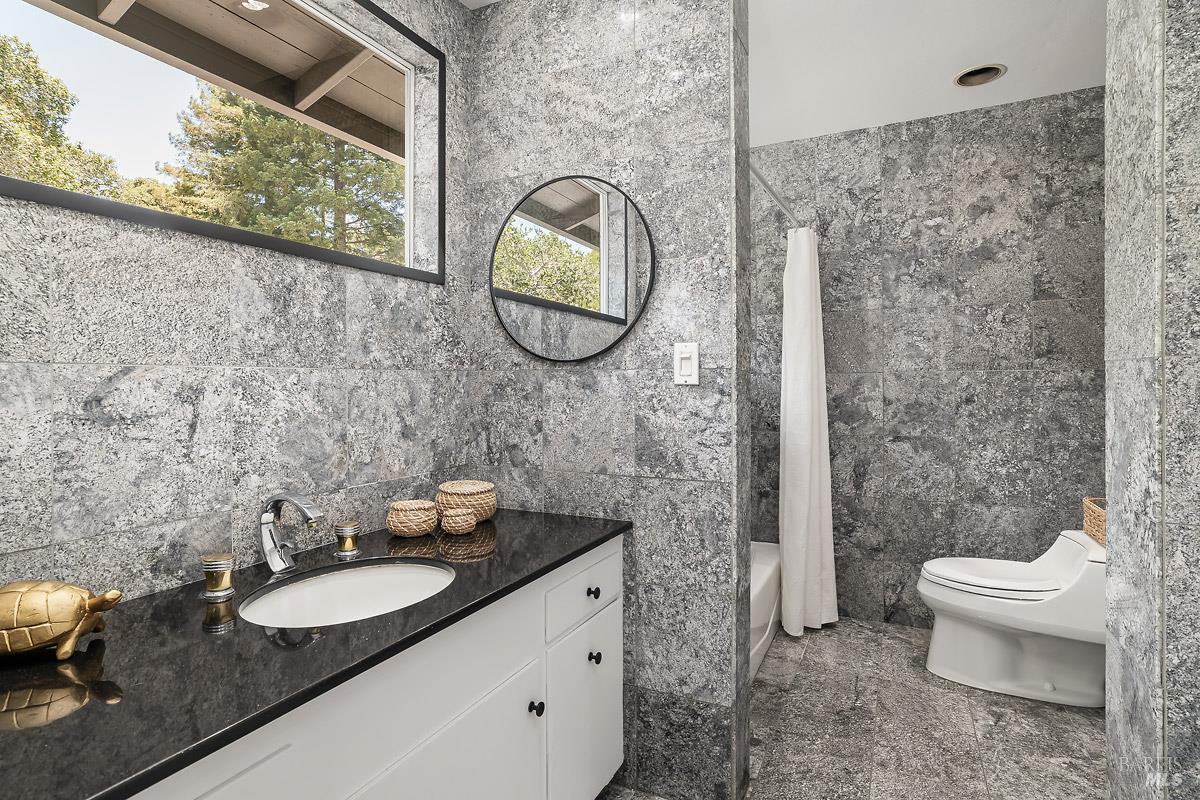 316 Riviera Drive San Rafael CA 94901