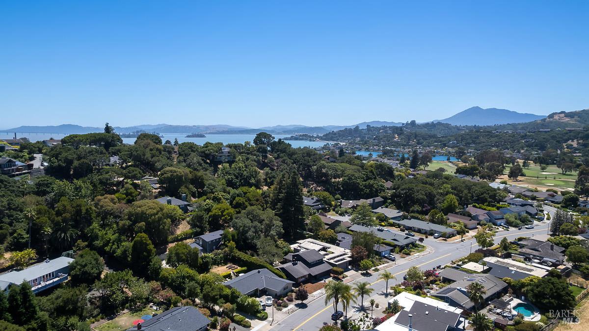 316 Riviera Drive San Rafael CA 94901