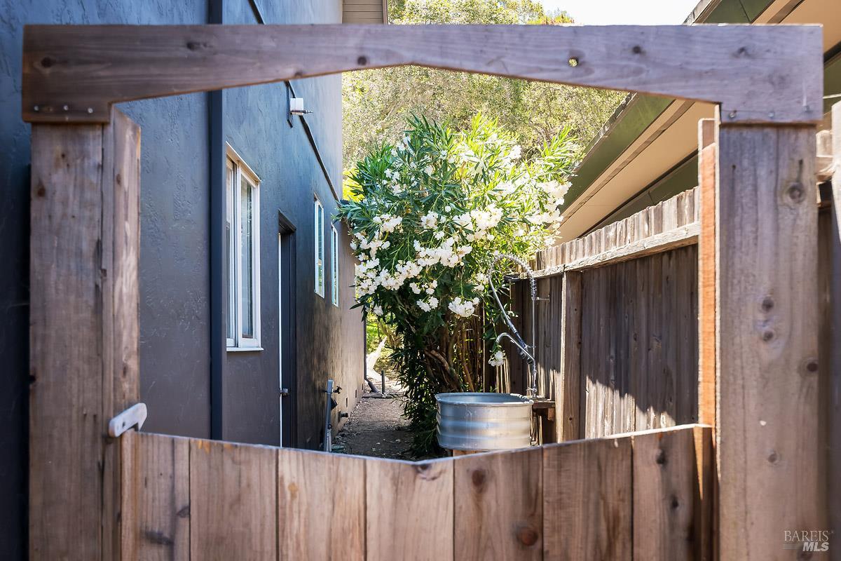 316 Riviera Drive San Rafael CA 94901