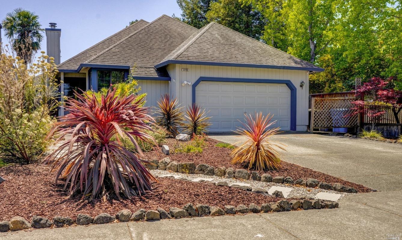 2298 Donahue Avenue Santa Rosa CA 95401