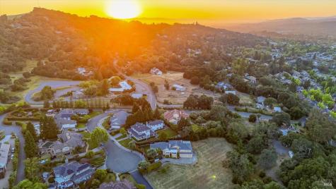 4548 Fable Court Santa Rosa CA 95404