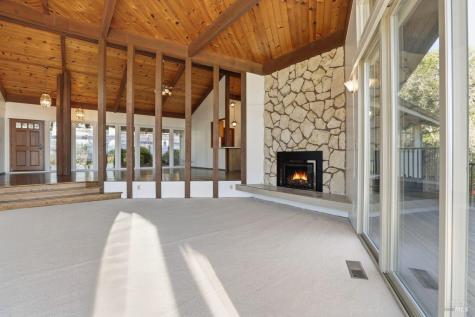 16 Burning Tree Drive Novato CA 94949