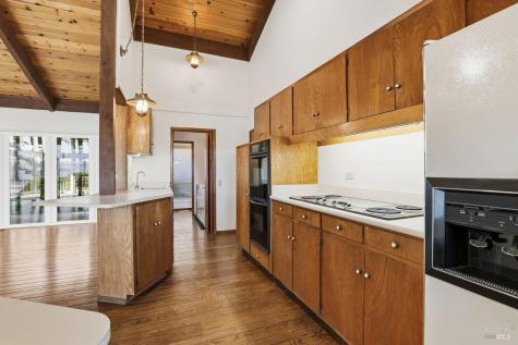 16 Burning Tree Drive Novato CA 94949