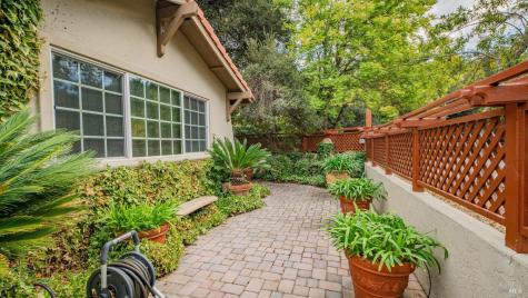 22 Greengate Court Santa Rosa CA 95409
