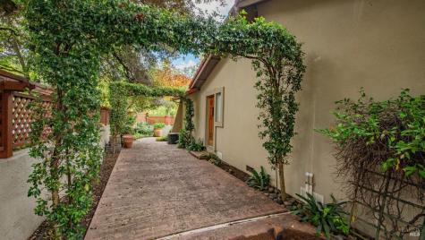 22 Greengate Court Santa Rosa CA 95409