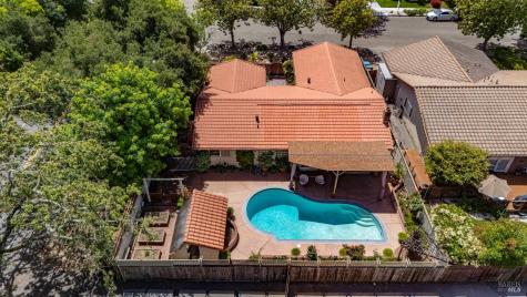 22 Greengate Court Santa Rosa CA 95409