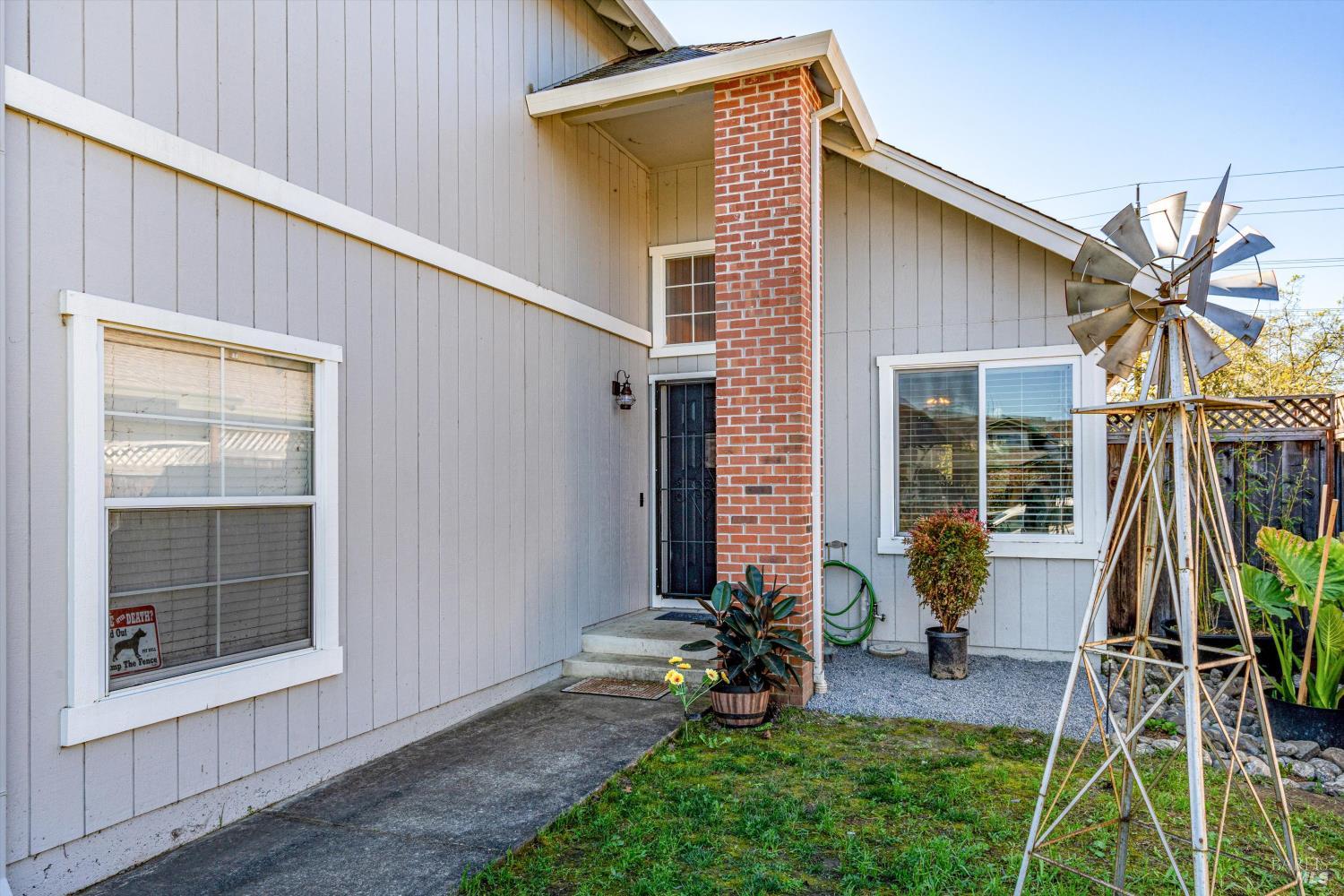 532 Walten Way Windsor CA 95492