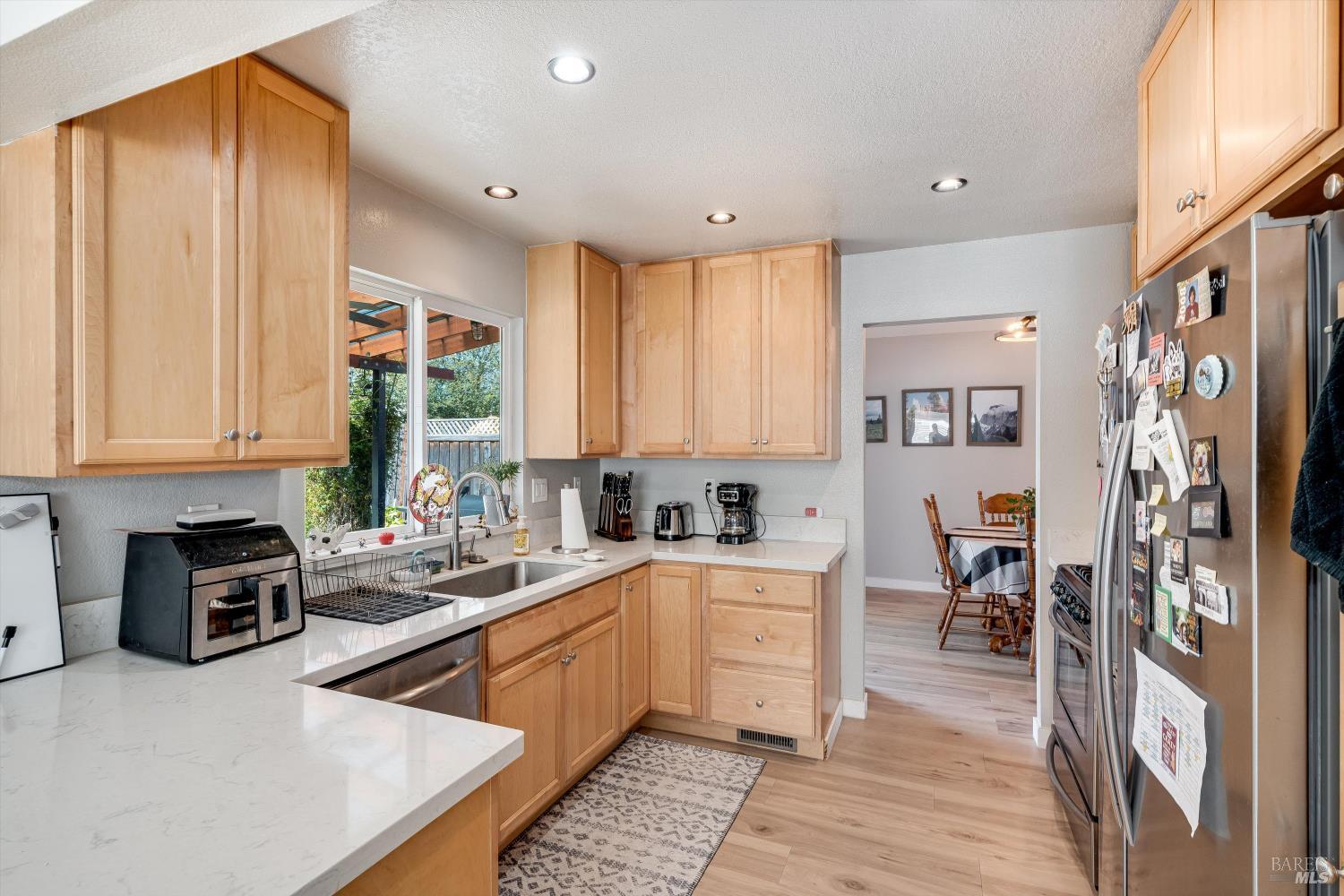 532 Walten Way Windsor CA 95492