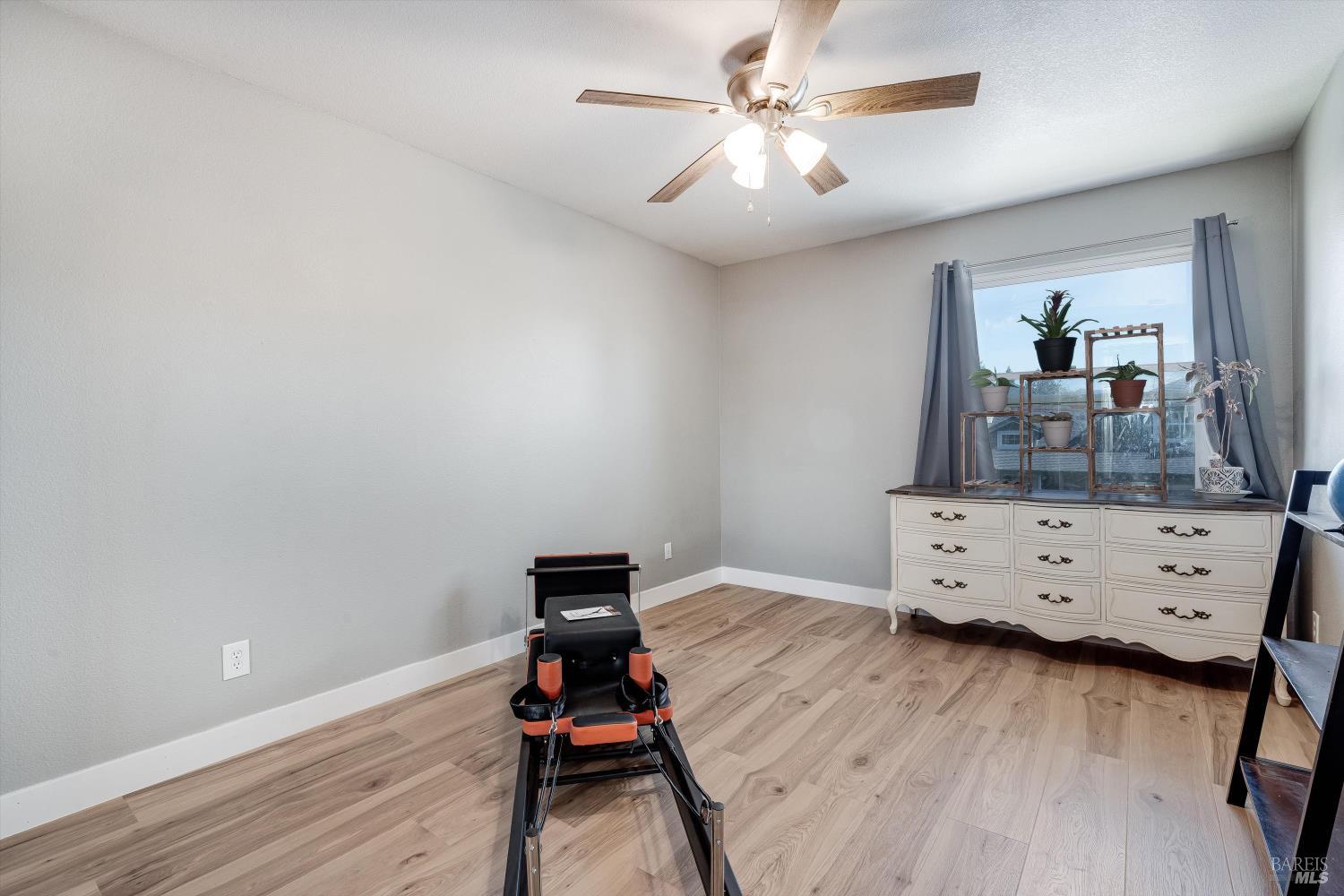 532 Walten Way Windsor CA 95492