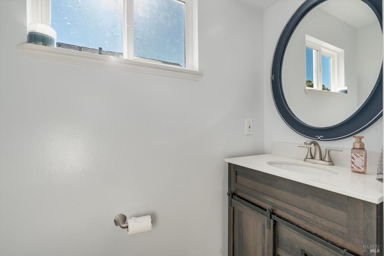 532 Walten Way Windsor CA 95492