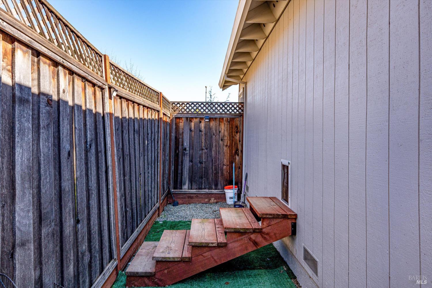 532 Walten Way Windsor CA 95492