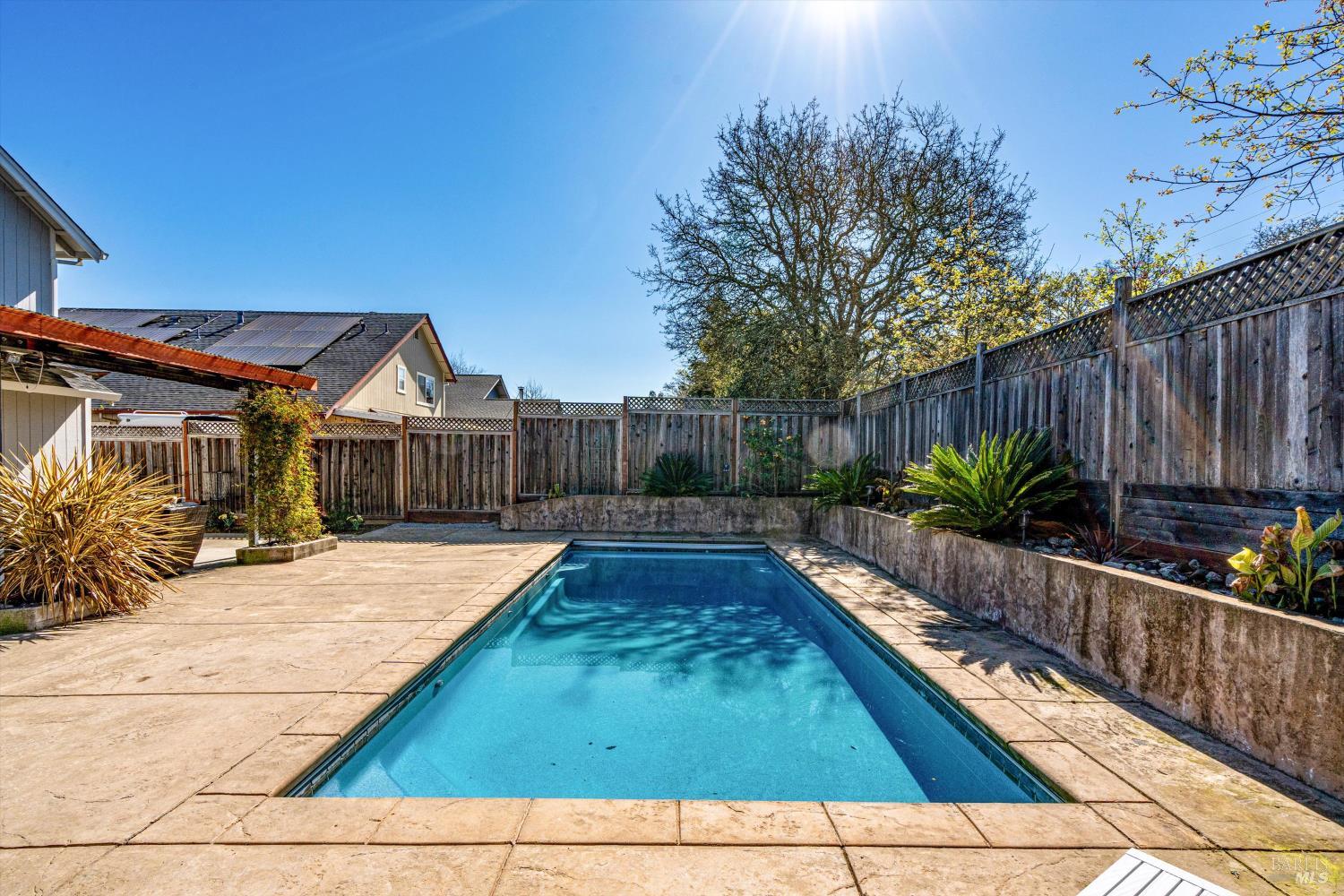 532 Walten Way Windsor CA 95492