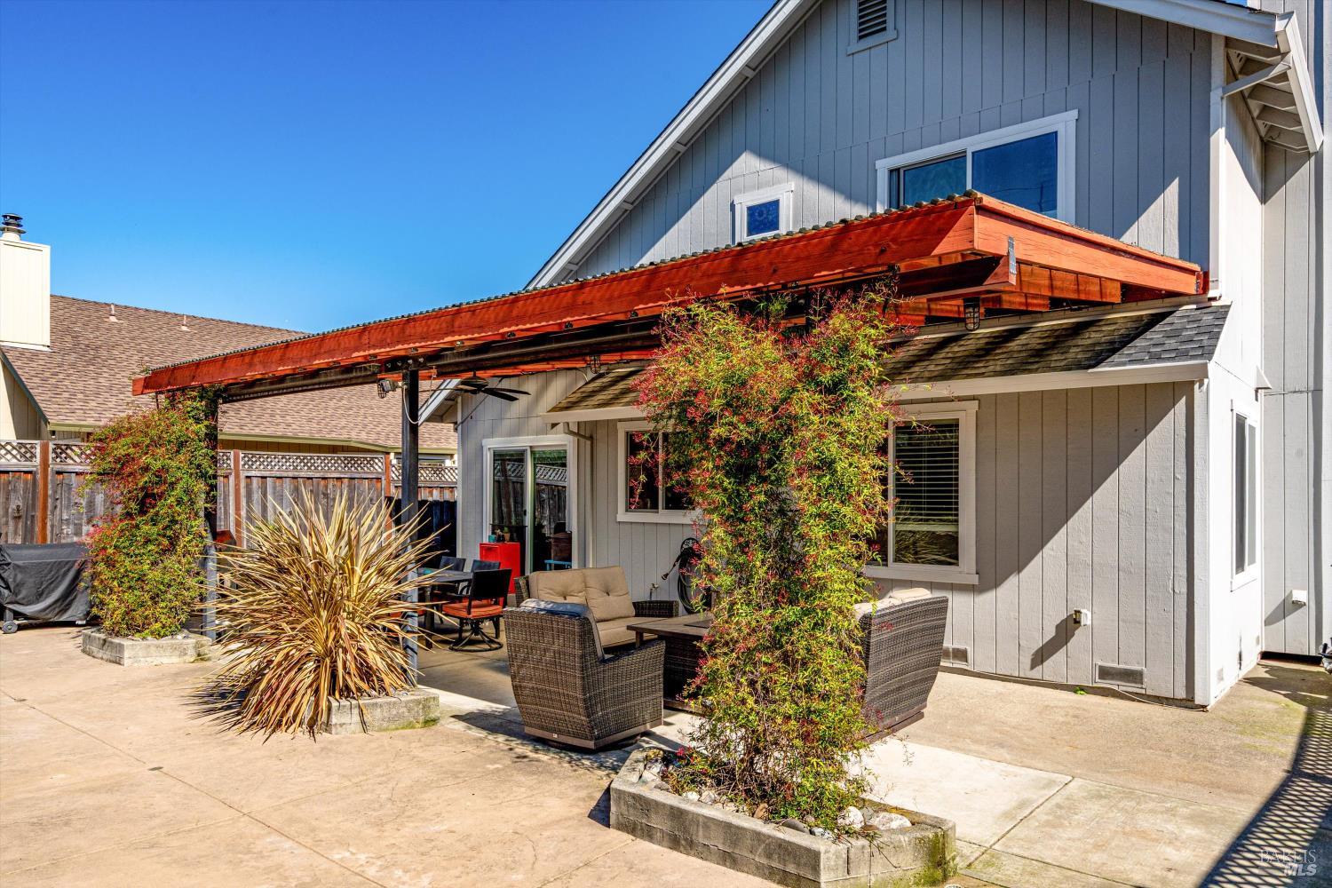 532 Walten Way Windsor CA 95492