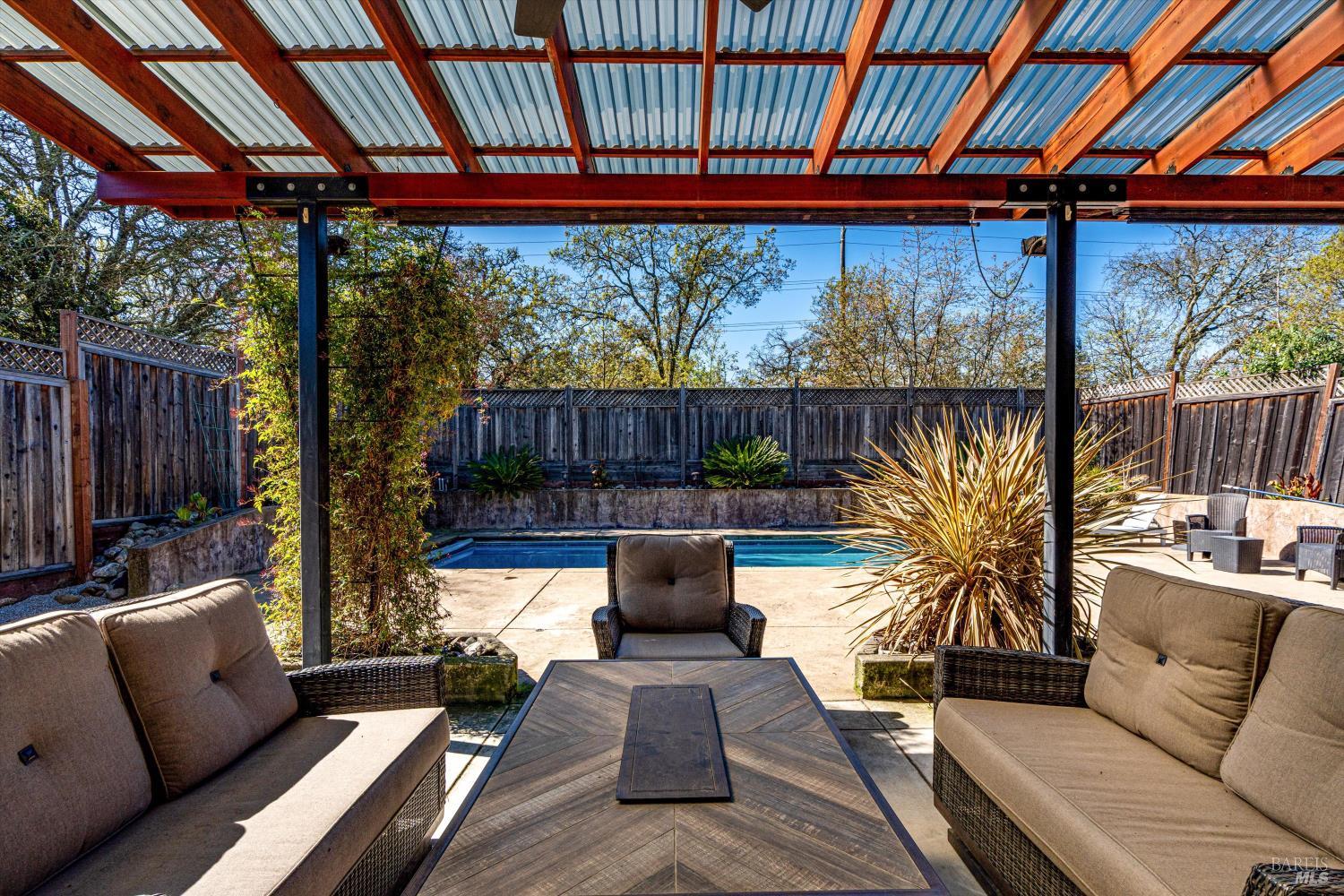 532 Walten Way Windsor CA 95492