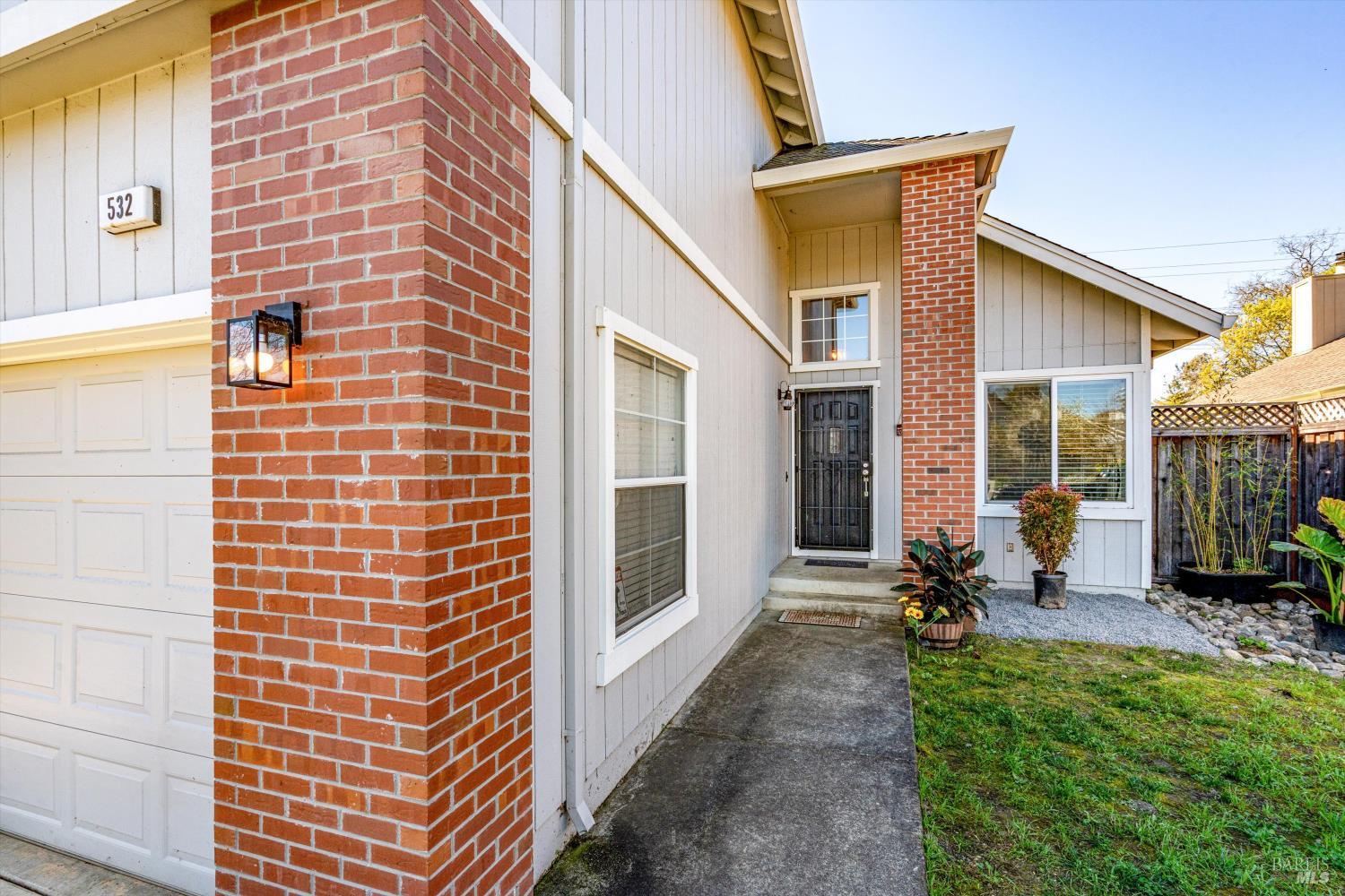 532 Walten Way Windsor CA 95492