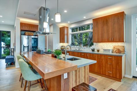 615 Oak Manor Drive Fairfax CA 94930