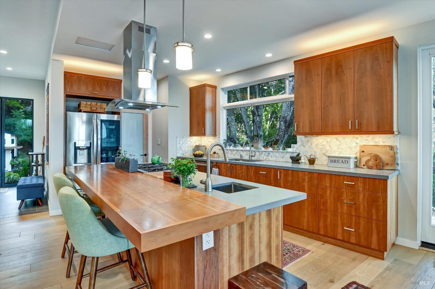 615 Oak Manor Drive Fairfax CA 94930