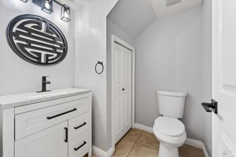 1780 Marlow Road Santa Rosa CA 95401