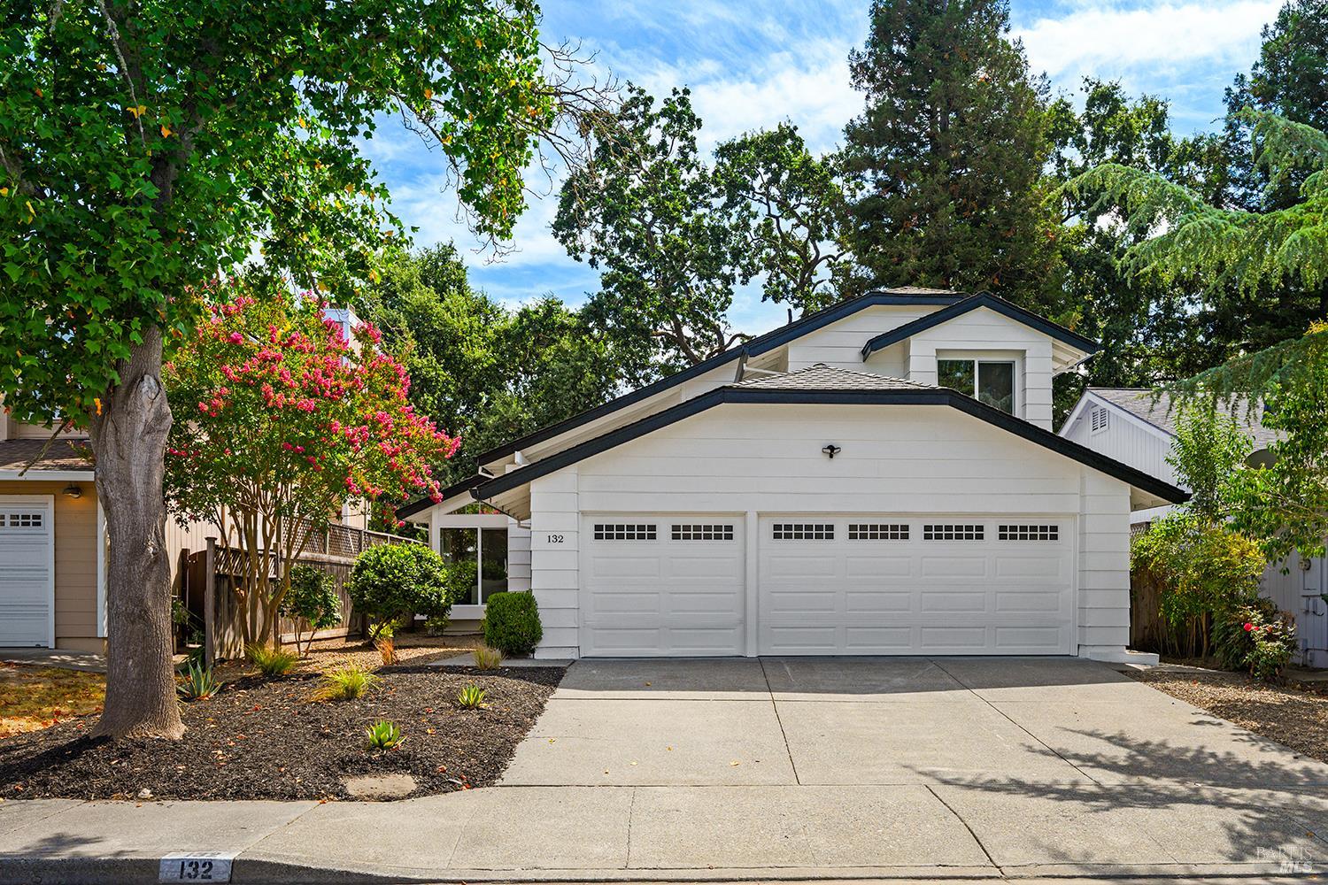 Windsor CA, 132 Dartmouth Way