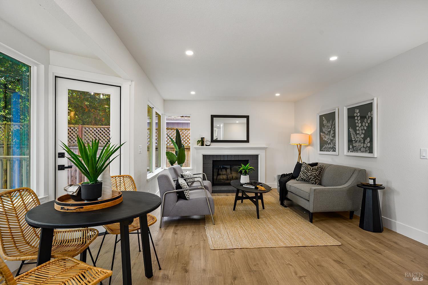 132 Dartmouth Way Windsor CA 95492
