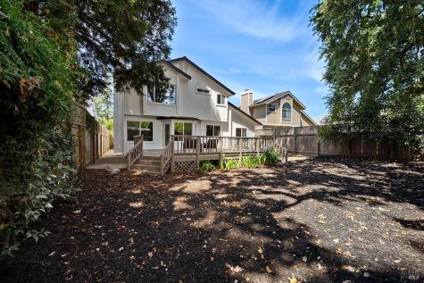 132 Dartmouth Way Windsor CA 95492