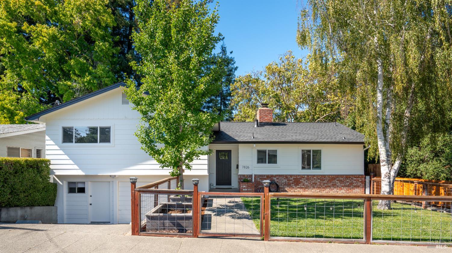7826 Brookside Avenue Sebastopol CA 95472