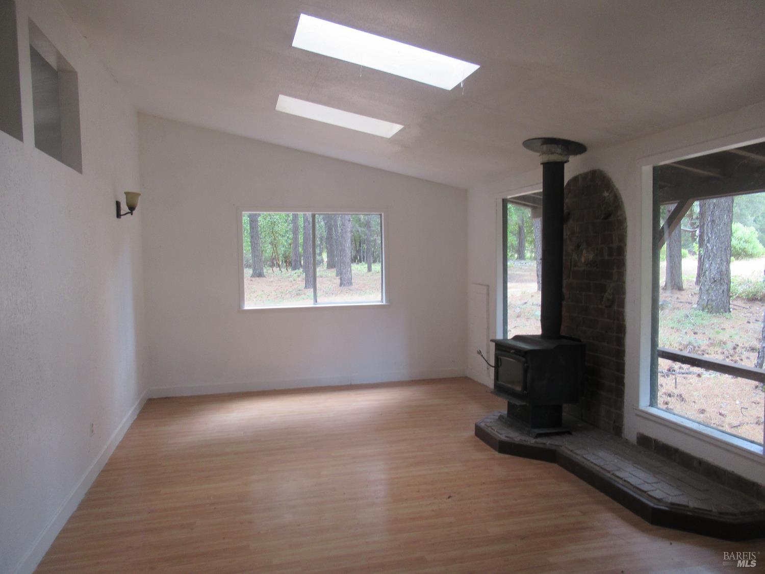 48700 Hwy 101 Highway Laytonville CA 95454