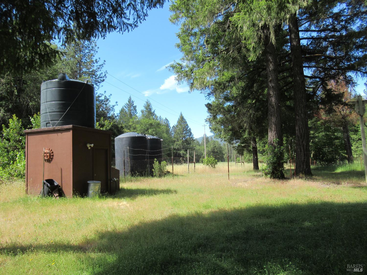 48700 Hwy 101 Highway Laytonville CA 95454