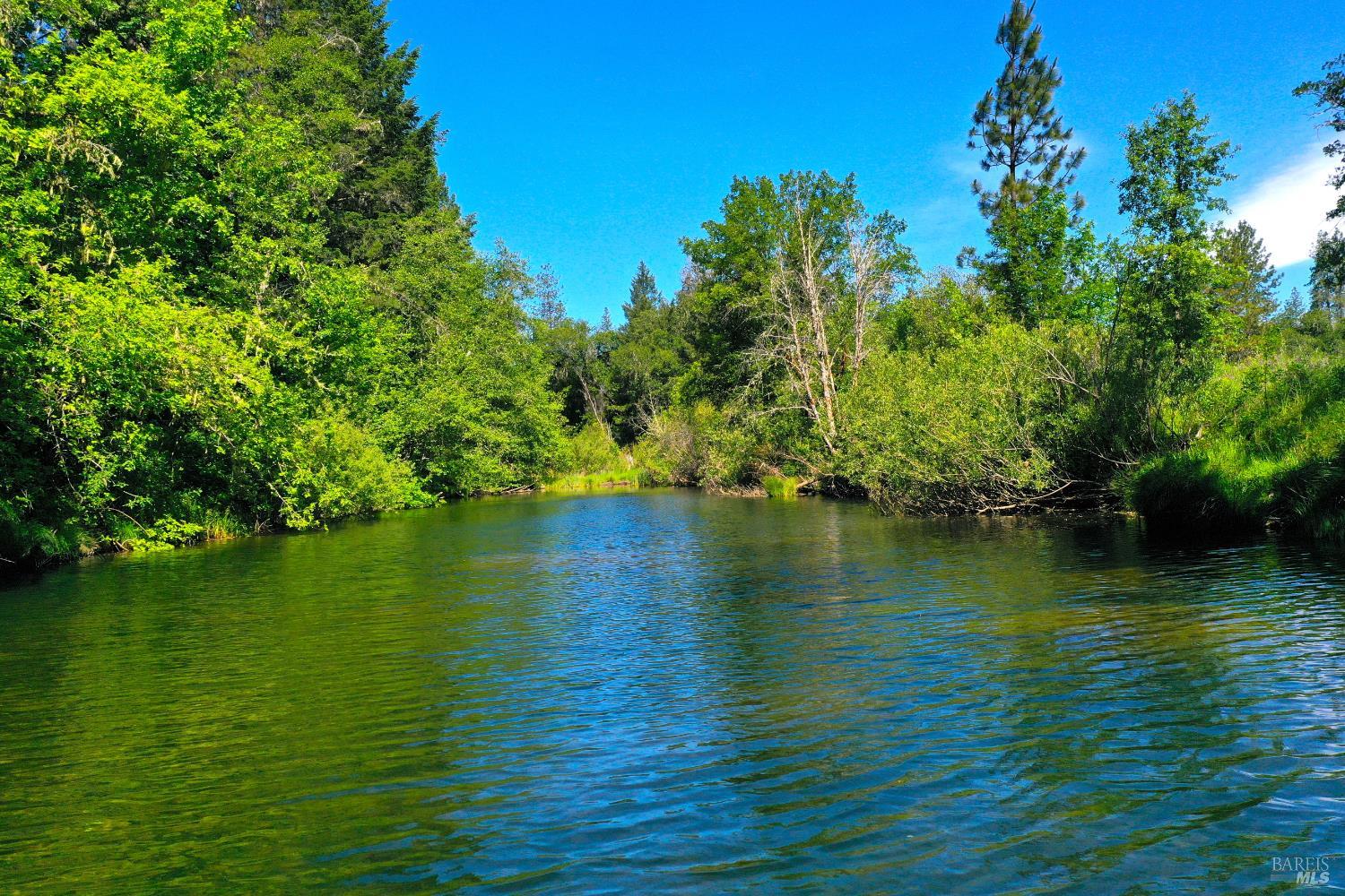 48700 Hwy 101 Highway Laytonville CA 95454