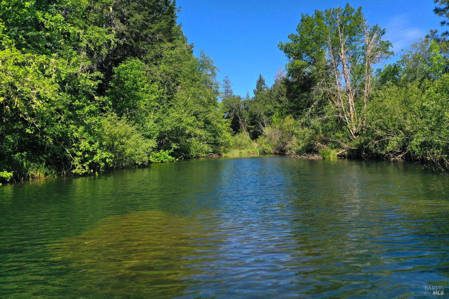 48700 Hwy 101 Highway Laytonville CA 95454