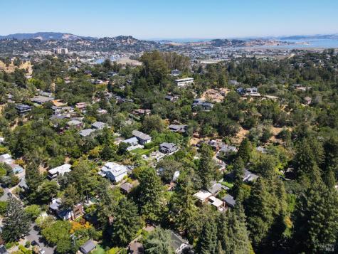 207 Madrone Avenue Larkspur CA 94939