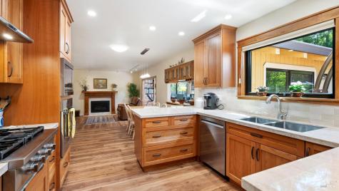 578 Caber Drive Santa Rosa CA 95409
