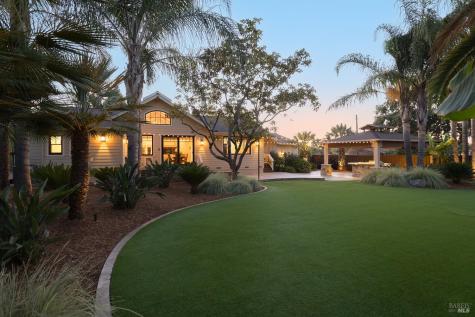 1636 Abramson Road Santa Rosa CA 95401