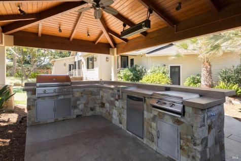 1636 Abramson Road Santa Rosa CA 95401