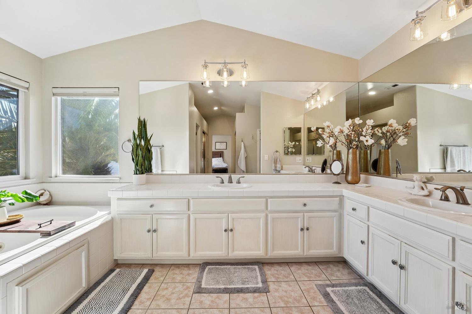 316 Dominic Court Windsor CA 95492