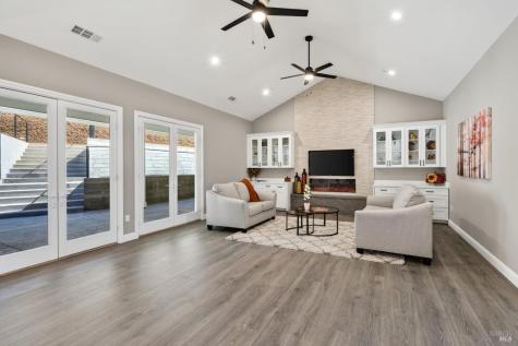 3817 Moss Hollow Court Santa Rosa CA 95404