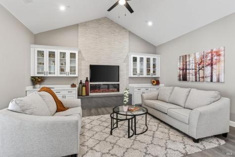 3817 Moss Hollow Court Santa Rosa CA 95404