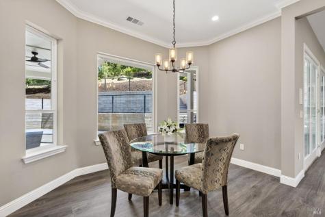 3817 Moss Hollow Court Santa Rosa CA 95404