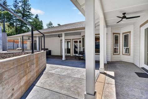 3817 Moss Hollow Court Santa Rosa CA 95404