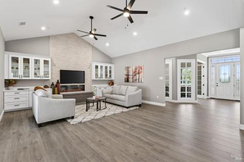 3817 Moss Hollow Court Santa Rosa CA 95404