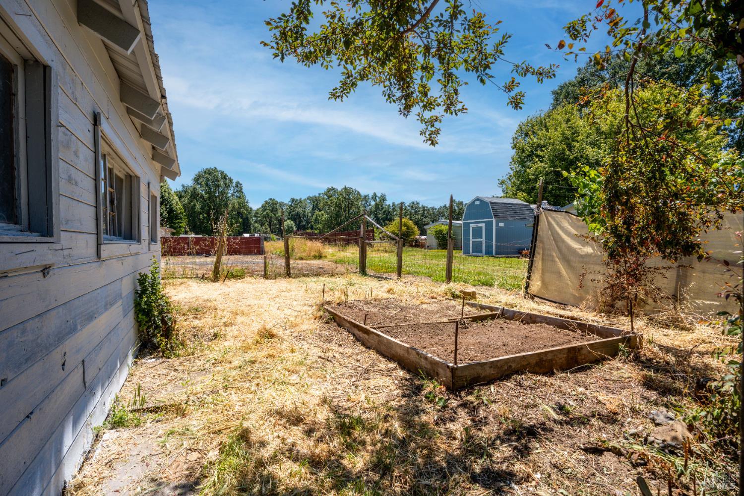2025 Valley Road Willits CA 95490